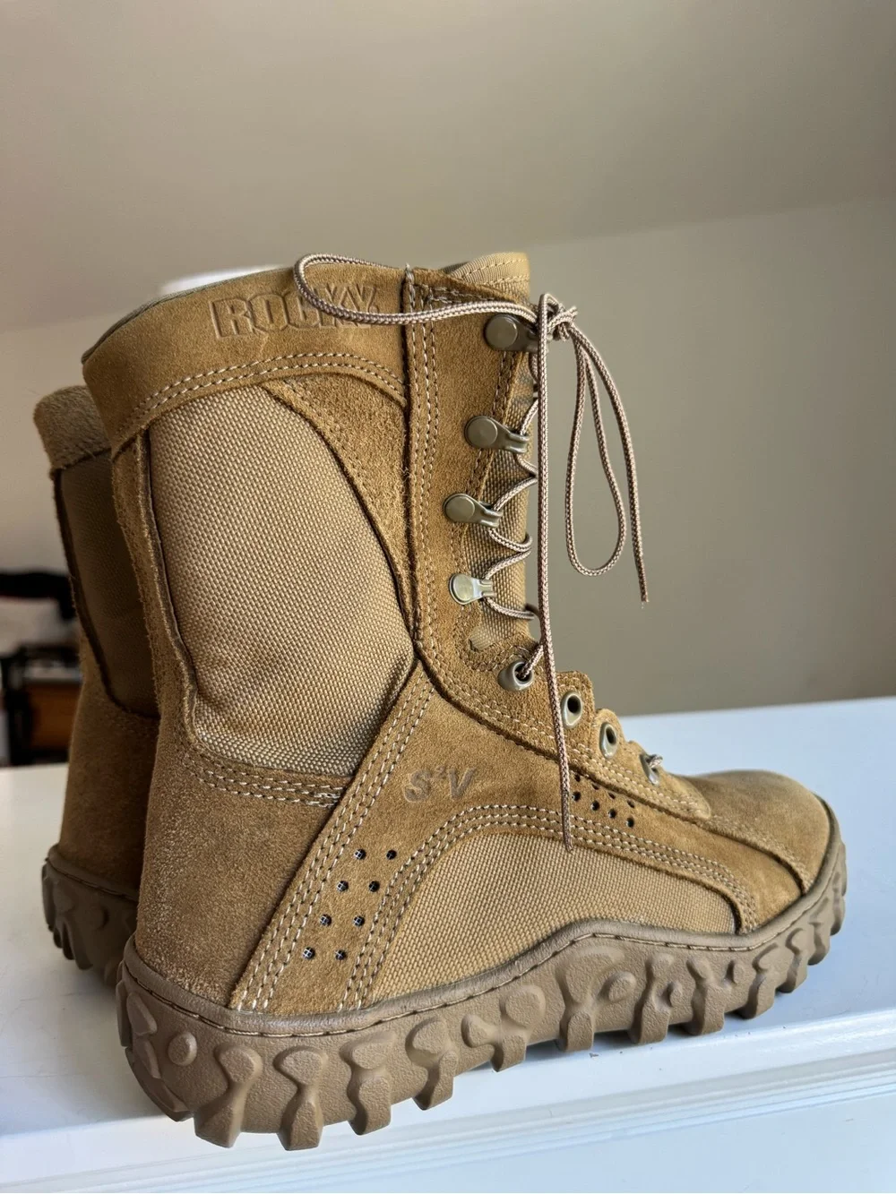 NEW Rocky S2V Special Ops Coyote Military Tactical Boots Men’s US 9M VIBRAM